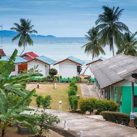 One More Night Beach Resort Baan Khai Ngoại thất bức ảnh