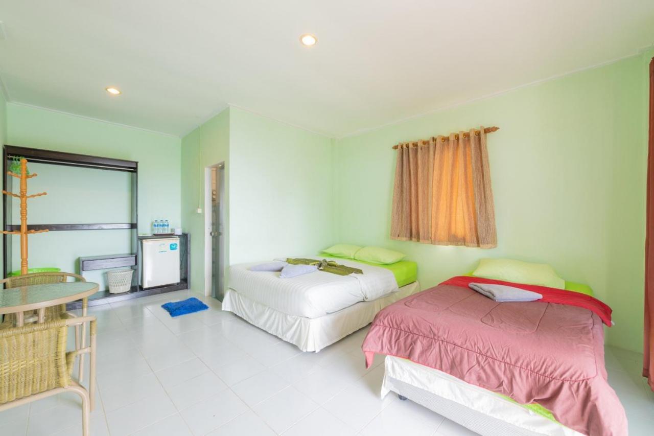 One More Night Beach Resort Baan Khai Ngoại thất bức ảnh